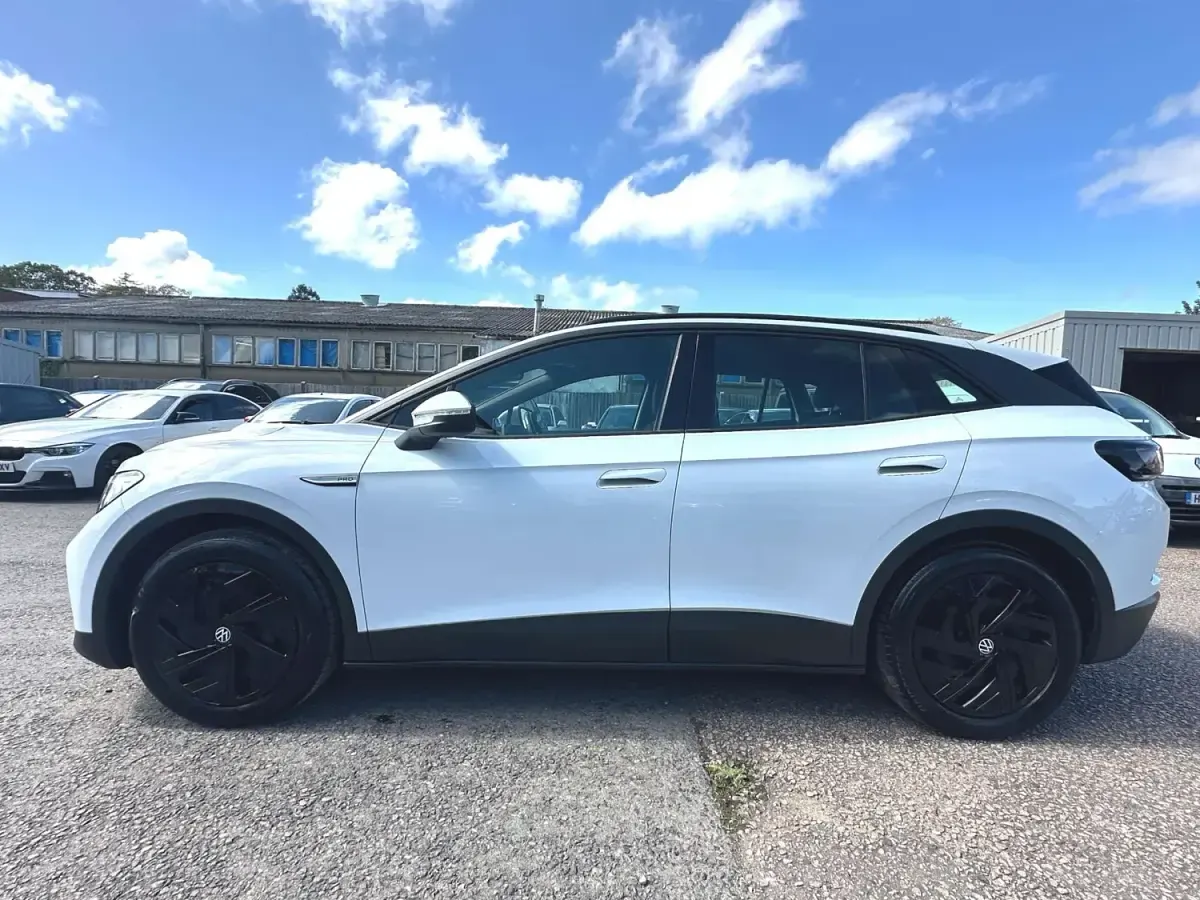 Second-hand VW ID.4 Pro Performance 150 kW (204 CP) 2022 Alb SUV