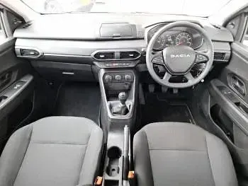 Used Dacia Sandero Essentiel 91 HP (66 kW) 2024 White Hatchback