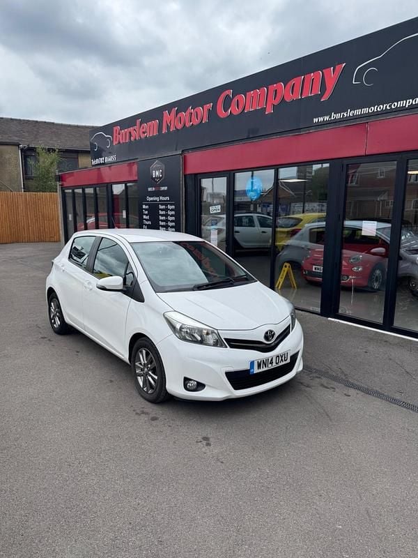 White Used 2014 Toyota Yaris Plus Hatchback | £5,000 (Fair price) - Image 1/4