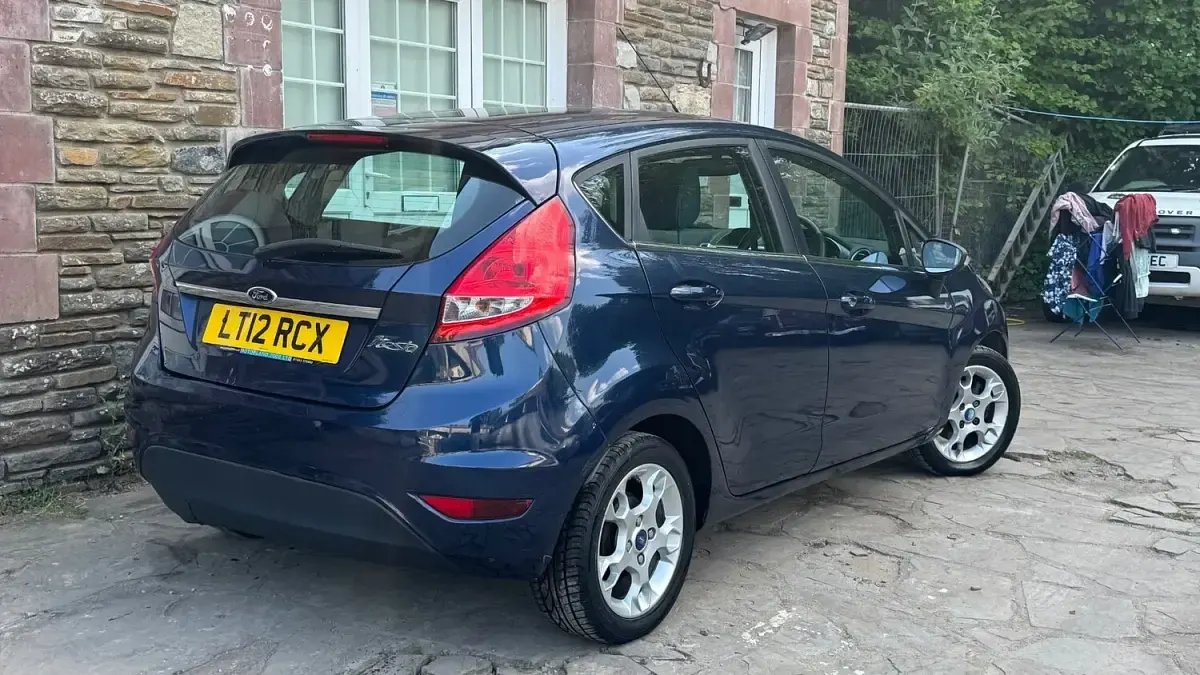 Used Ford Fiesta Zetec 2012 Blue Hatchback