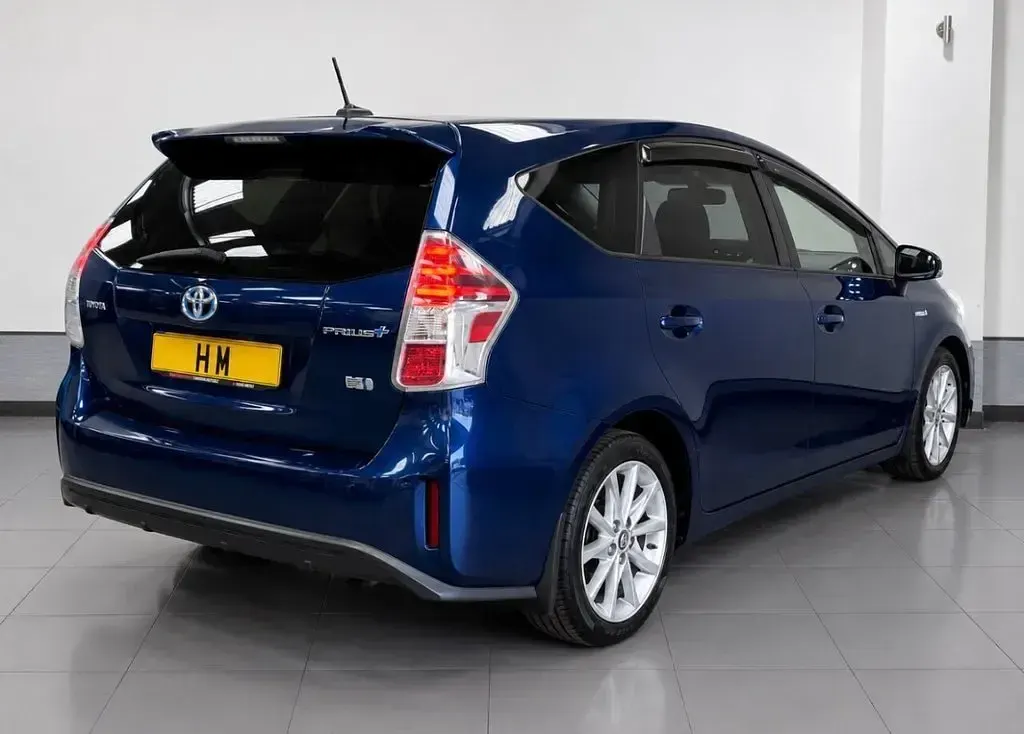 Used Toyota Prius+ 136 HP (100 kW) 2015 Blue MPV
