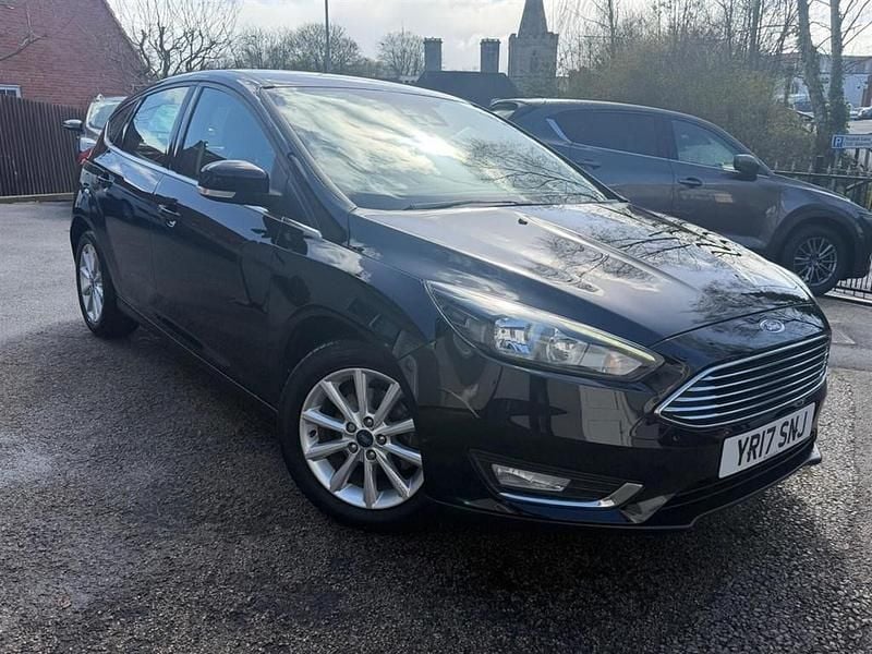Used Ford Focus Titanium 125 HP (91 kW) 2017 Black Hatchback