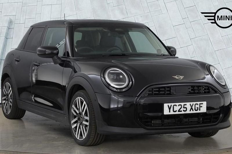 Black Used 2025 Mini Cooper Hatch Hatchback | £26,799 - Image 1/1