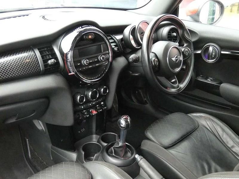 Used Mini John Cooper Works Hatch 228 HP (167 kW) 2018 Silver Hatchback