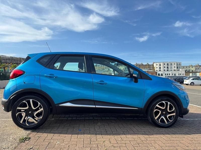 Second-hand Renault Captur Dynamique 90 CP (66 kW) 2014 Albastru SUV
