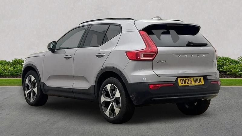 Used Volvo XC40 Plus 197 HP (144 kW) 2025 Silver SUV