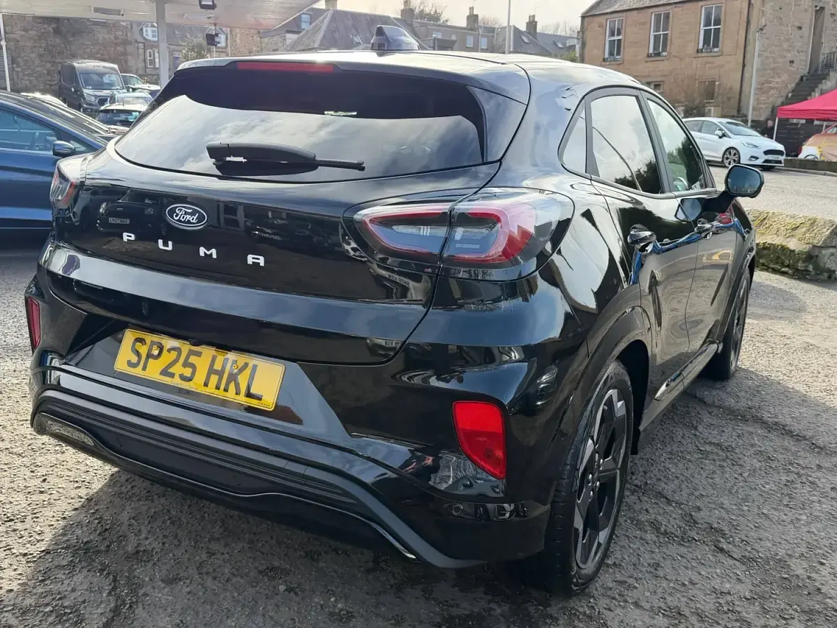 Usado Ford Puma Premium 122 kW (167 CV) 2025 Negro SUV