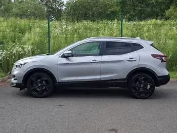 Used Nissan Qashqai N-Motion 157 HP (115 kW) 2020 Silver SUV