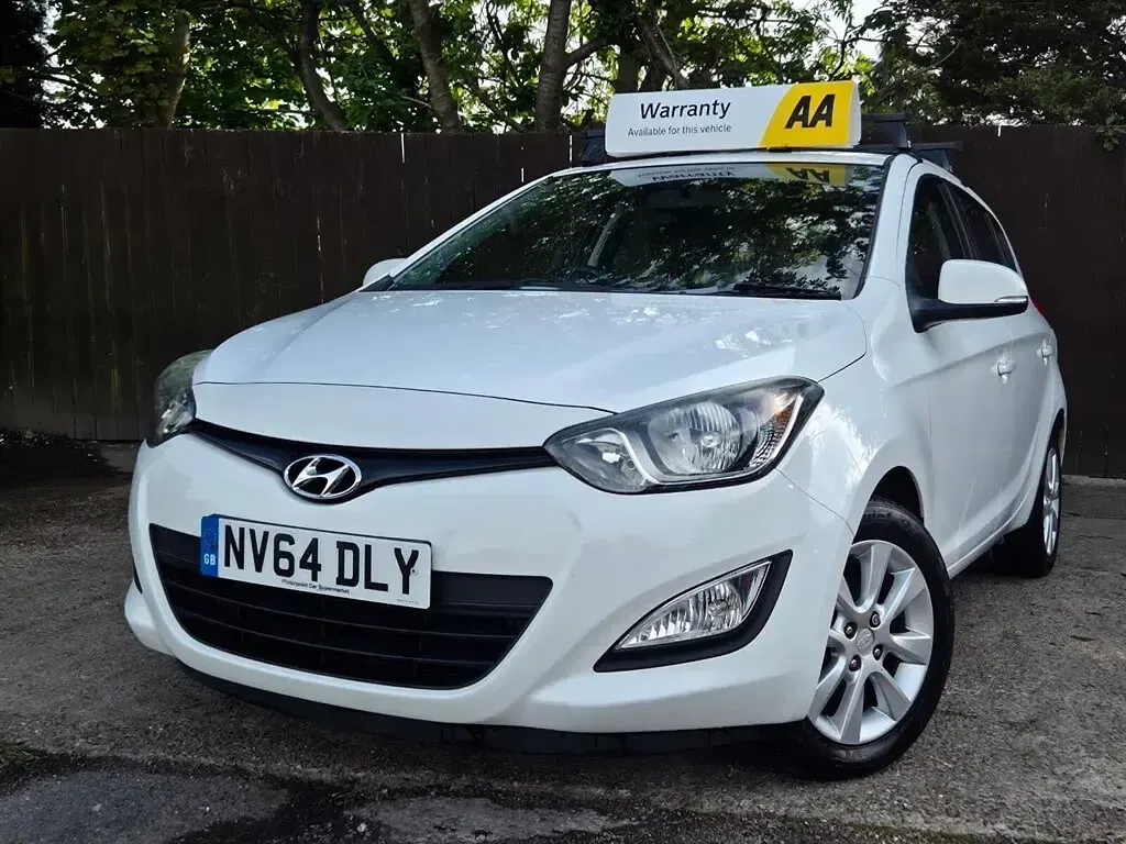 Used Hyundai i20 Active 2014 White Hatchback