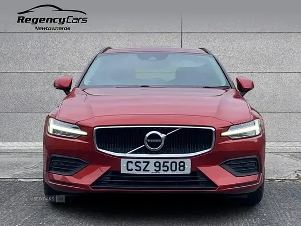 Used Volvo V60 Momentum 148 HP (108 kW) 2019 Red Estate