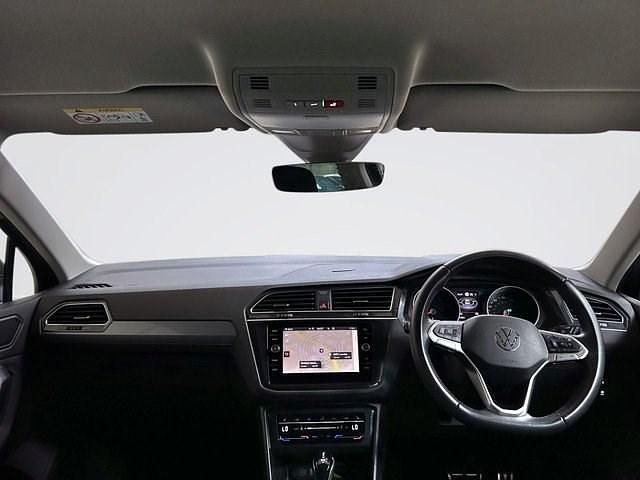 Second-hand VW Tiguan Active 150 CP (110 kW) 2022 Gri SUV