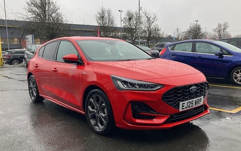 Red New 2025 Ford Focus ST-Line Hatchback | £21,838 (Fair price) - Image 1/4