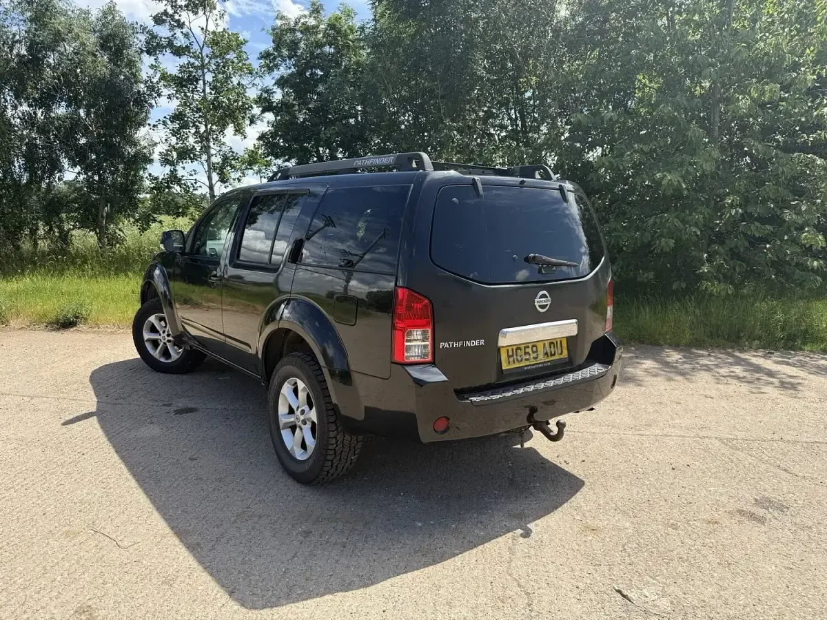 Used Nissan Pathfinder Acenta 174 HP (127 kW) 2009 Black SUV