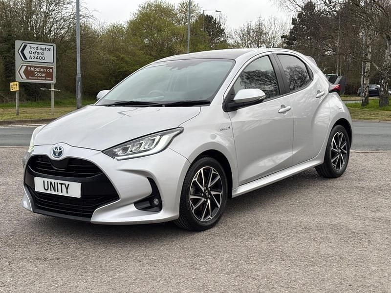 Used Toyota Yaris Hybrid Design 2020 Silver Hatchback