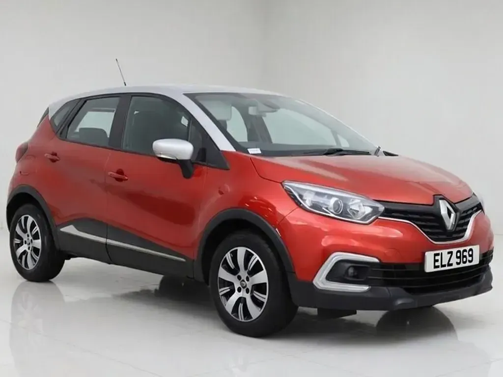 Used Renault Captur Play 90 HP (66 kW) 2019 Red SUV