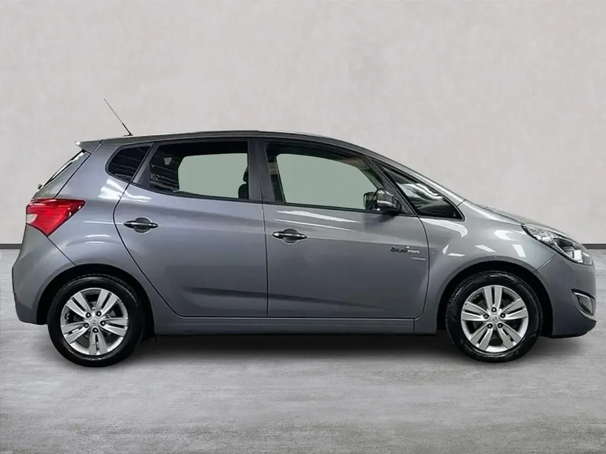 Used Hyundai ix20 Style 115 HP (84 kW) 2015 Grey Hatchback