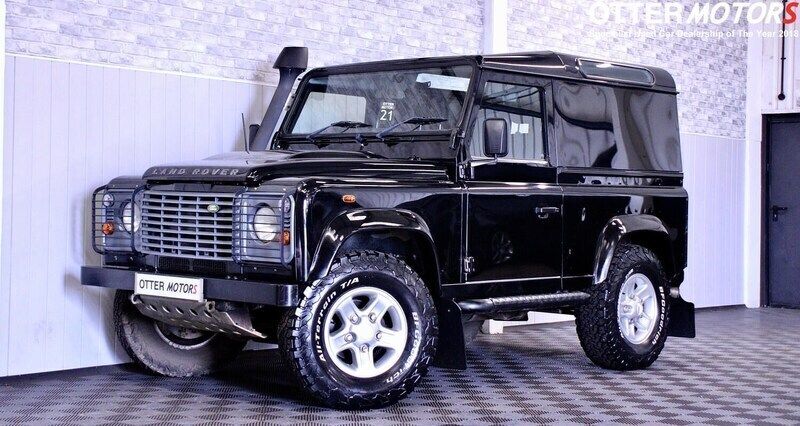 Black Used 2007 Land Rover Defender SUV | £19,990 (Good price) - Image 1/4