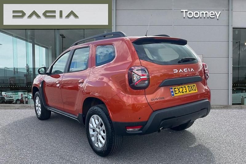 Second-hand Dacia Duster Expression 128 CP (94 kW) 2023 Portocaliu SUV
