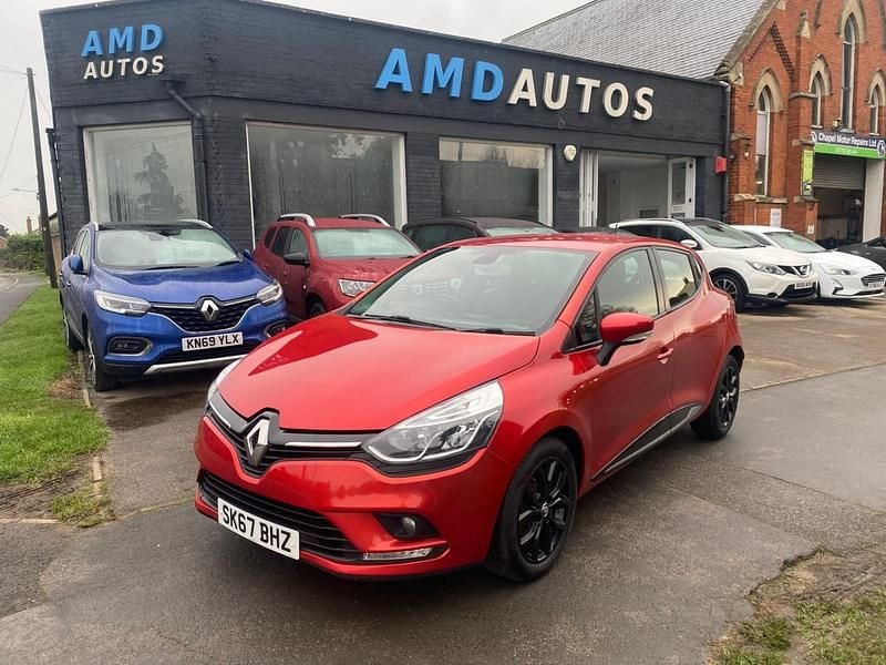 Used Renault Clio IV Dynamique 2017 Red Hatchback