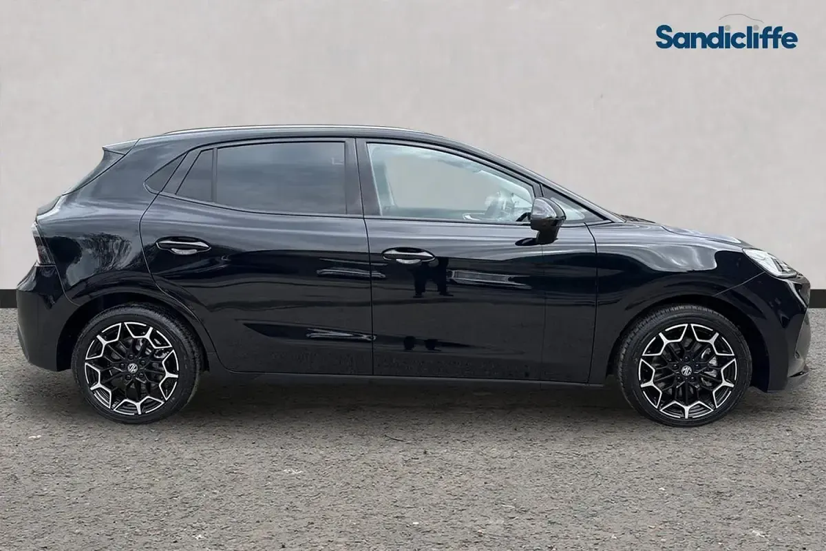 New MG MG4 EV 117 kW (160 HP) 2026 Metallic  black pearl Hatchback