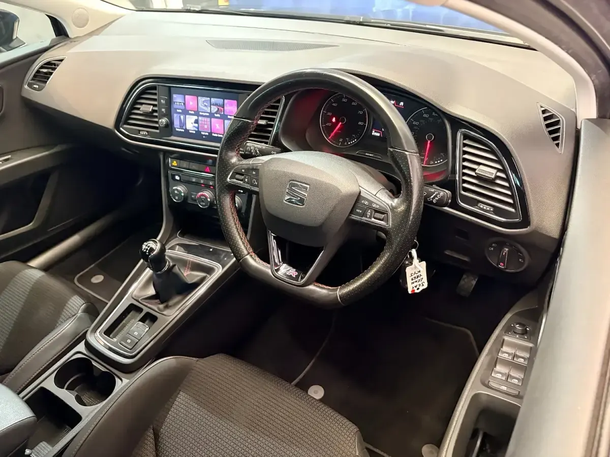 Used Seat Leon FR 130 HP (95 kW) 2019 Black Hatchback