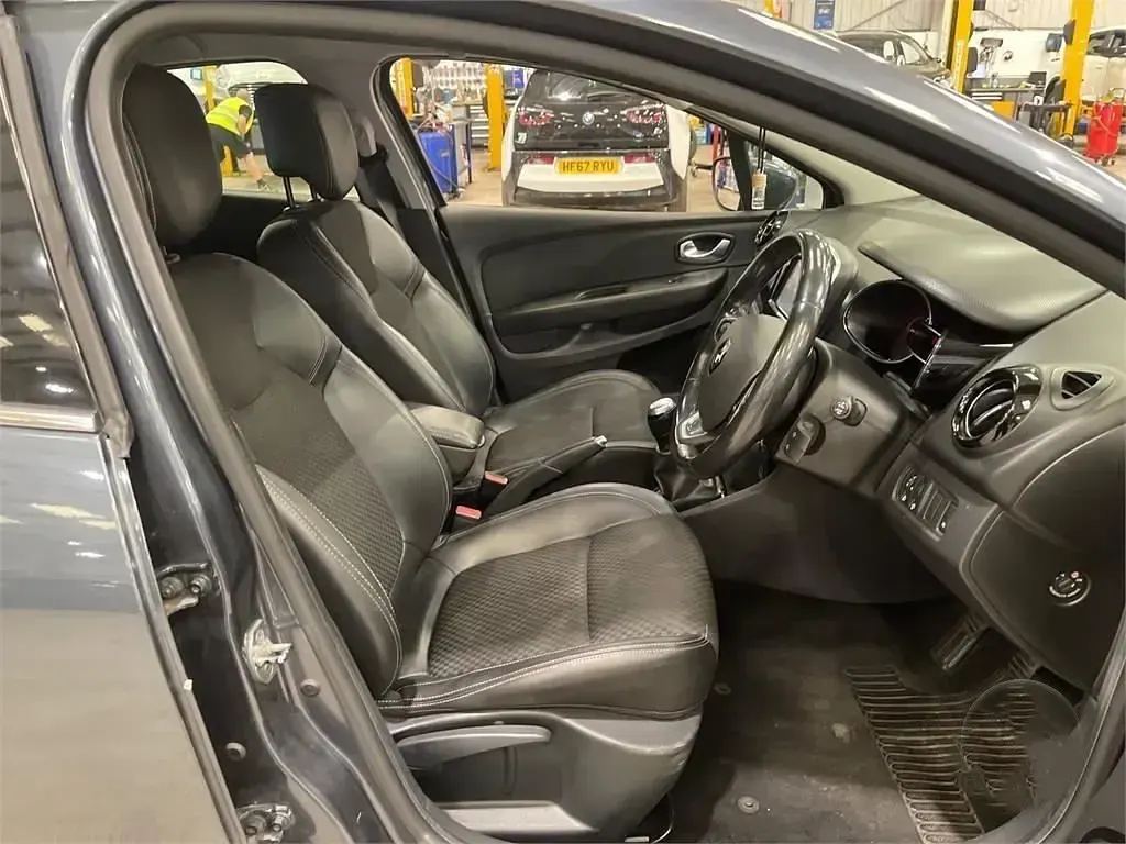 Used Renault Clio Dynamique 2018 Grey Hatchback