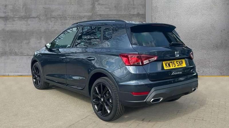 Ny Seat Arona Black Edition 115 HK (84 kW) 2025 Grå SUV