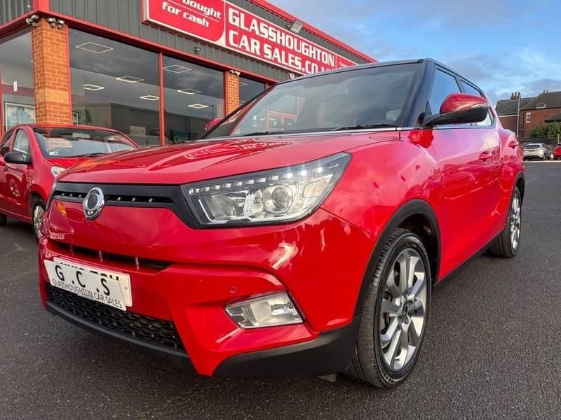 Red Used 2016 Ssangyong (KGM) Tivoli SUV | £7,990 (Fair price) - Image 1/4