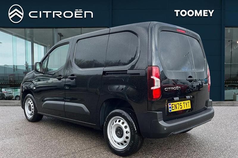 New Citroën Berlingo 101 HP (74 kW) 2026 Black MPV