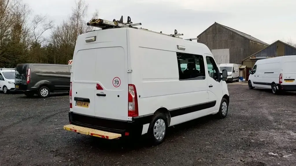 Second-hand Vauxhall Movano 130 CP (95 kW) 2019 Alb Monovolum