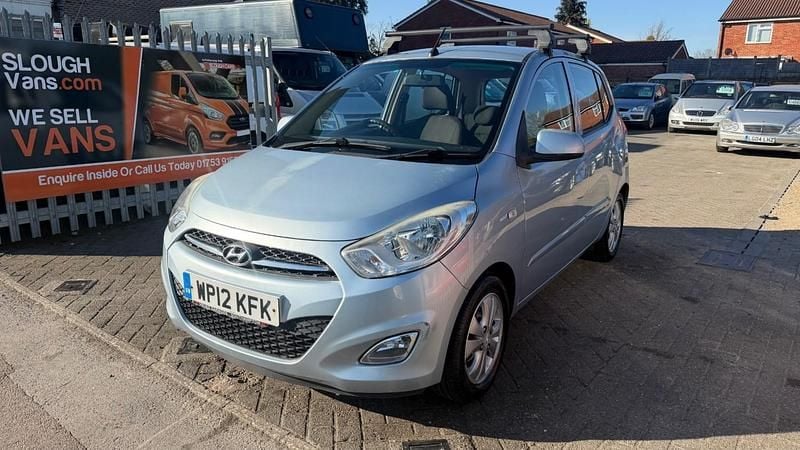 Used Hyundai i10 Active 85 HP (62 kW) 2012 Silver Hatchback