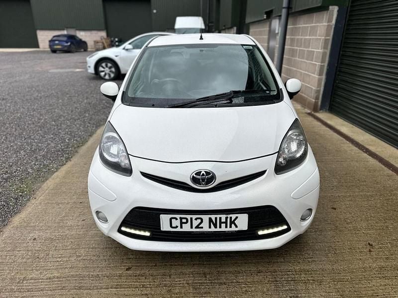 Used Toyota Aygo 2012 White Hatchback