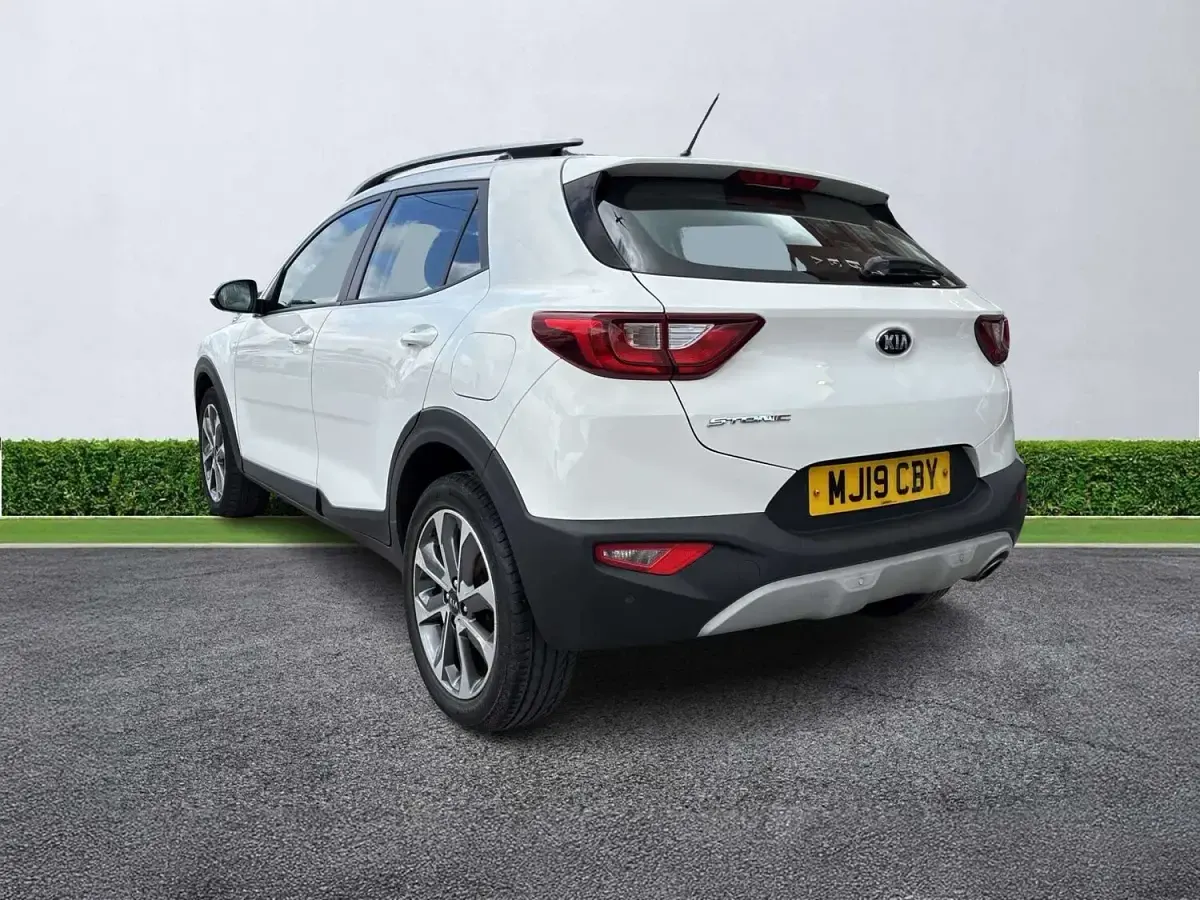 Used Kia Stonic 98 HP (72 kW) 2019 White SUV