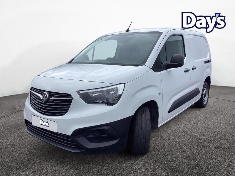 Used Vauxhall Combo 100 HP (73 kW) 2021 White Van