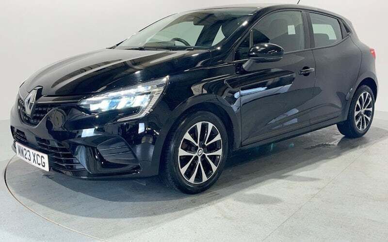 Black Used 2022 Renault Clio V Evolution Hatchback | £12,999 (Fair price) - Image 1/4