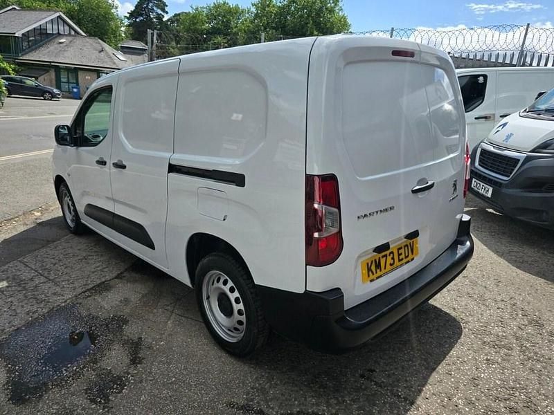 Used Peugeot Partner Premium 2023 White MPV