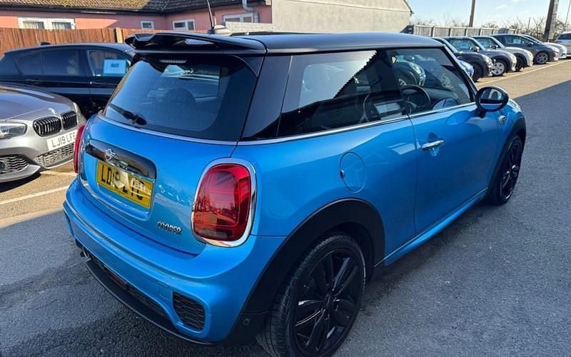 Used Mini Cooper Hatch 136 HP (100 kW) 2021 Hatchback