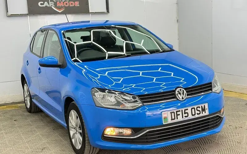 Begagnad VW Polo SE 90 HK (66 kW) 2015 Halvkombi