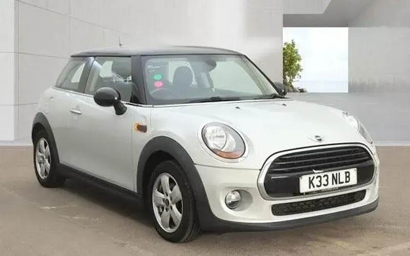 Used Mini Cooper Hatch 116 HP (85 kW) 2015 Hatchback