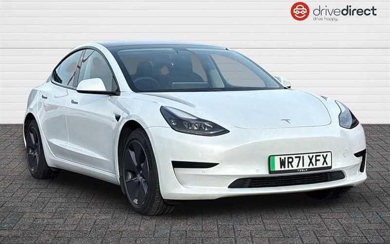 White Used 2021 Tesla Model 3 Standard Range Sedan | £14,950 (Fair price) - Image 1/4
