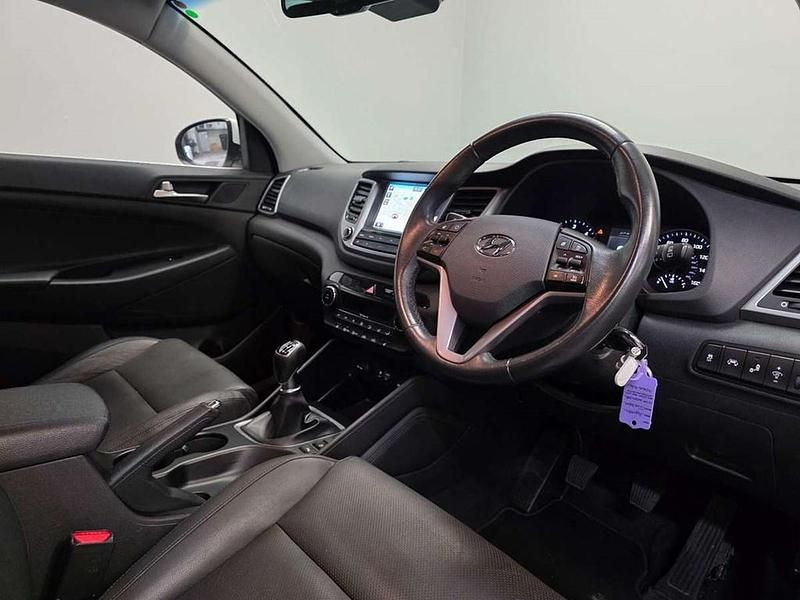 Used Hyundai Tucson Premium 134 HP (98 kW) 2016 White SUV