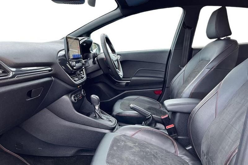 Used Ford Fiesta ST-Line X 125 HP (91 kW) 2023 Frozen white Hatchback