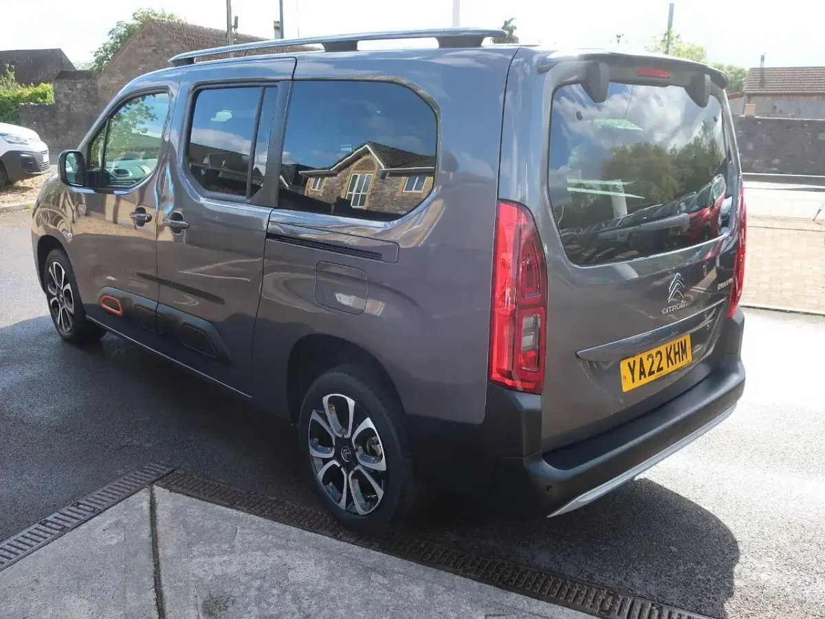 Used Citroën Berlingo XTR 128 HP (94 kW) 2022 Grey MPV
