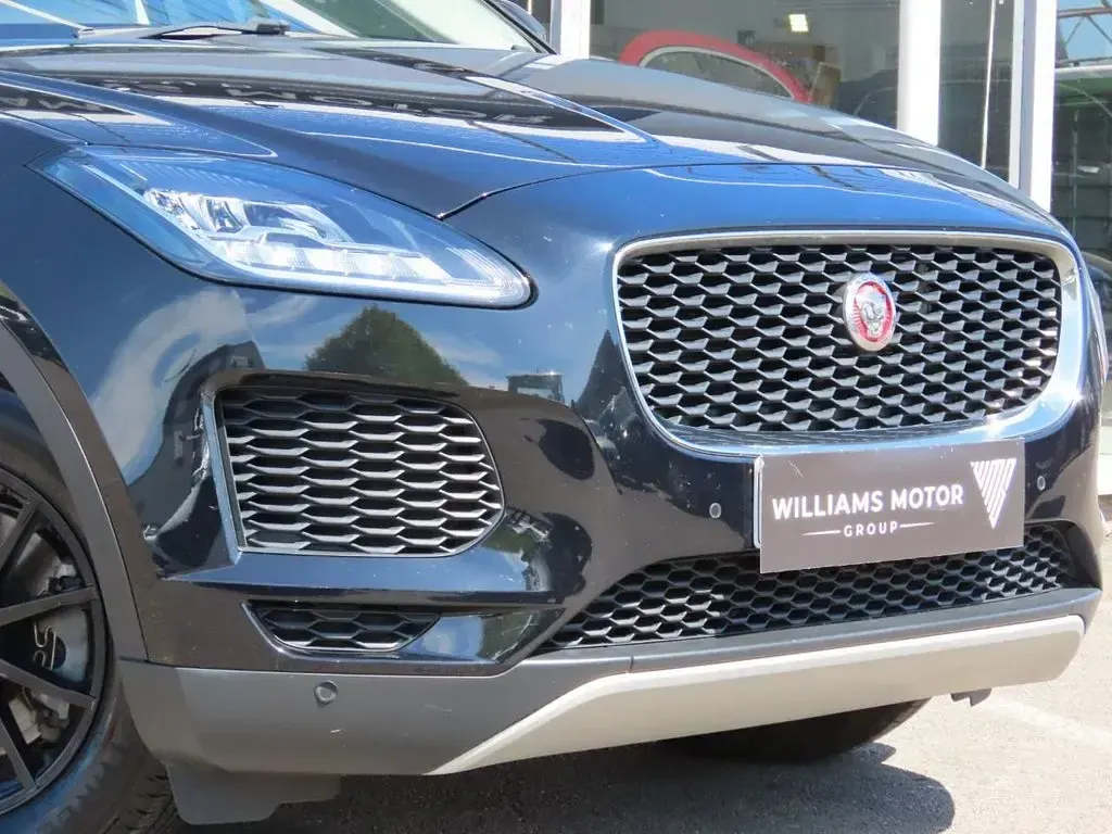 Used Jaguar E-Pace 150 HP (110 kW) 2019 Black SUV