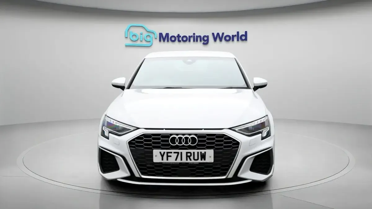 Begagnad Audi A3 Sportback S-Line 2022 Vit Halvkombi