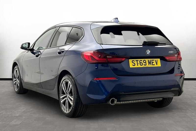 Used BMW 118 Sport Line 138 HP (101 kW) 2019 Blue Hatchback