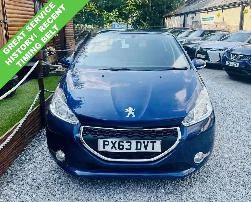 Used Peugeot 208 Active 82 HP (60 kW) 2013 Blue Hatchback