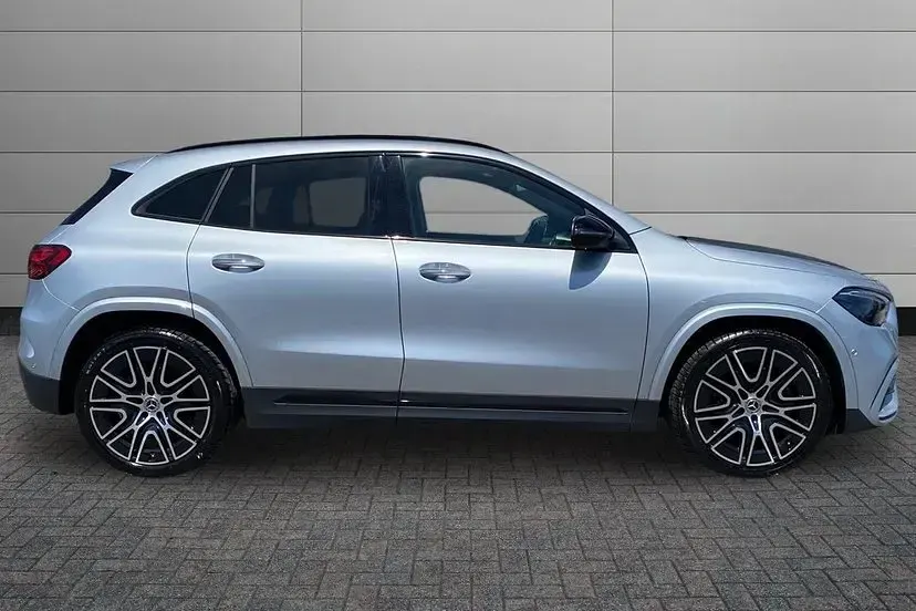 Used Mercedes GLA200 AMG line 161 HP (118 kW) 2025 High tech silver SUV