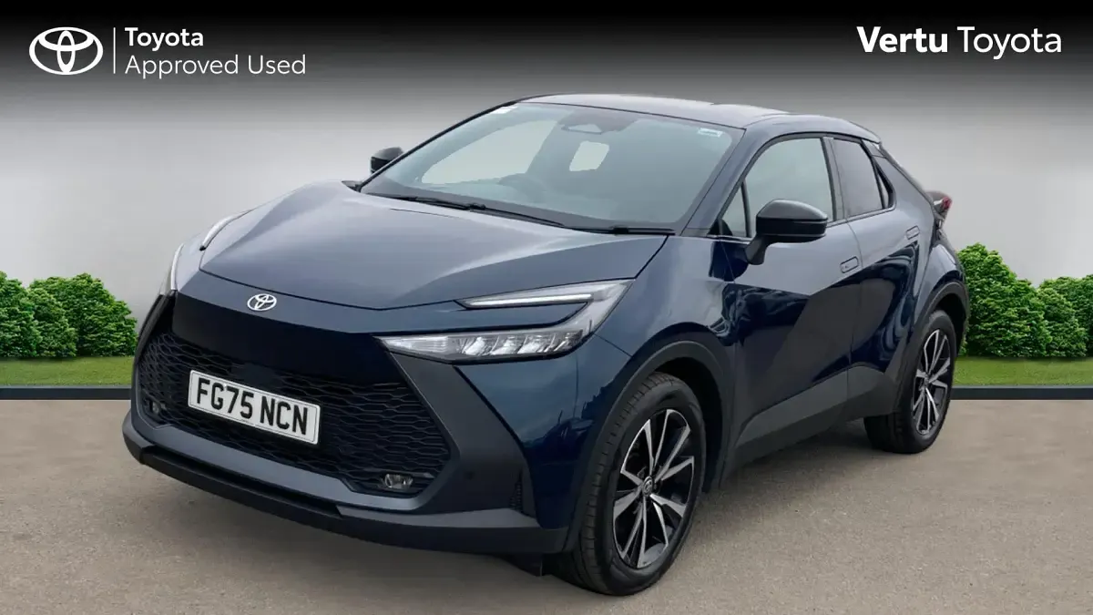 Used Toyota C-HR Design 223 HP (164 kW) 2025 Midnight teal (metallic paint) SUV