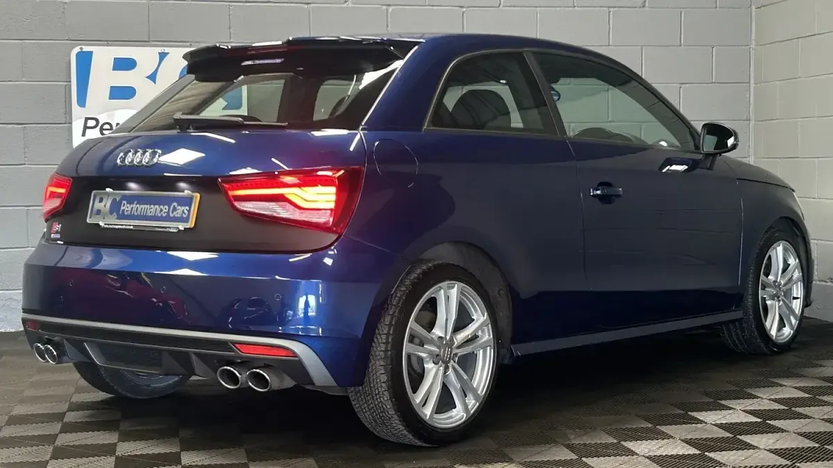 Used Audi S1 230 HP (169 kW) 2015 Blue Hatchback